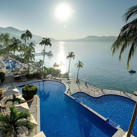 Camino Real Acapulco Diamante Exterior foto The swimming pool at the InterContinental Nha Trang