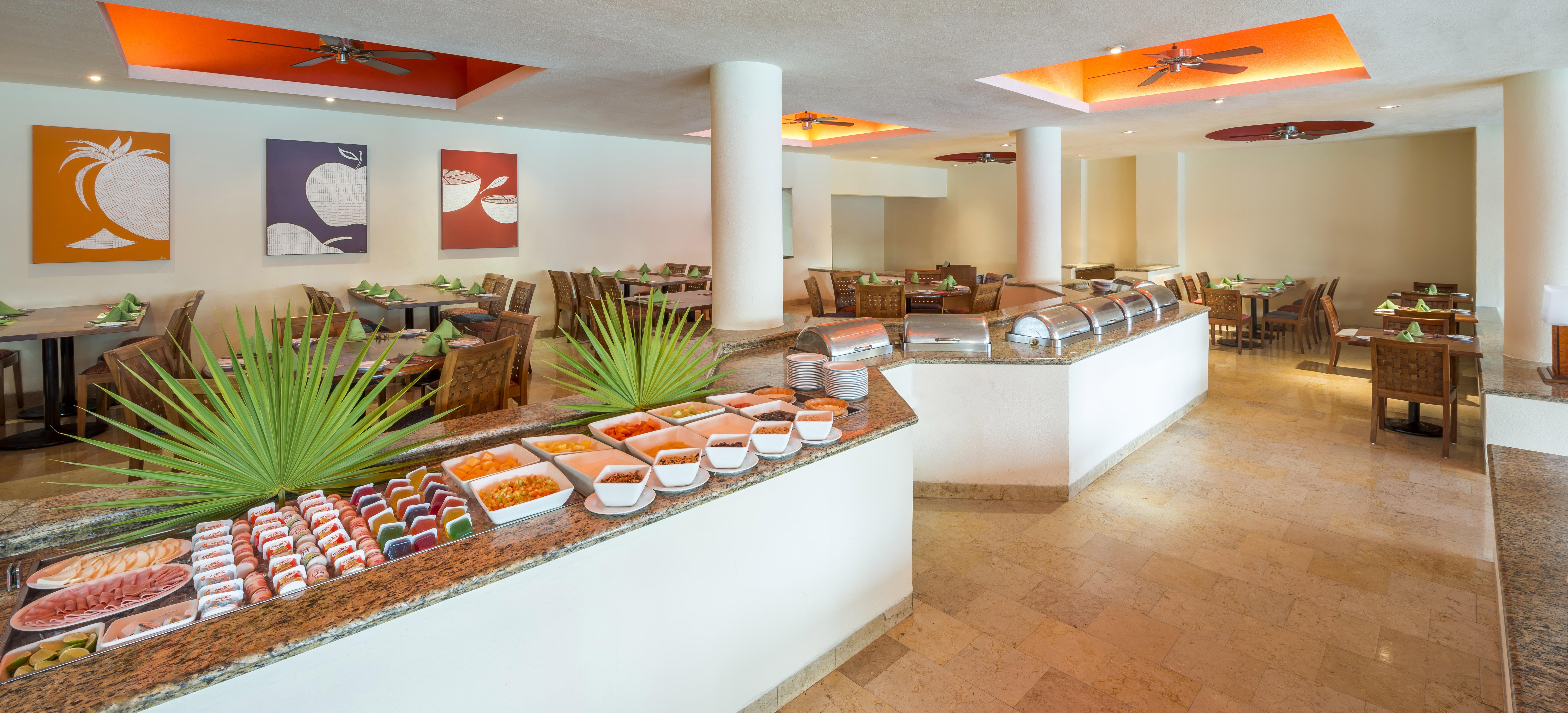 Camino Real Acapulco Diamante Exterior foto Buffet at a resort
