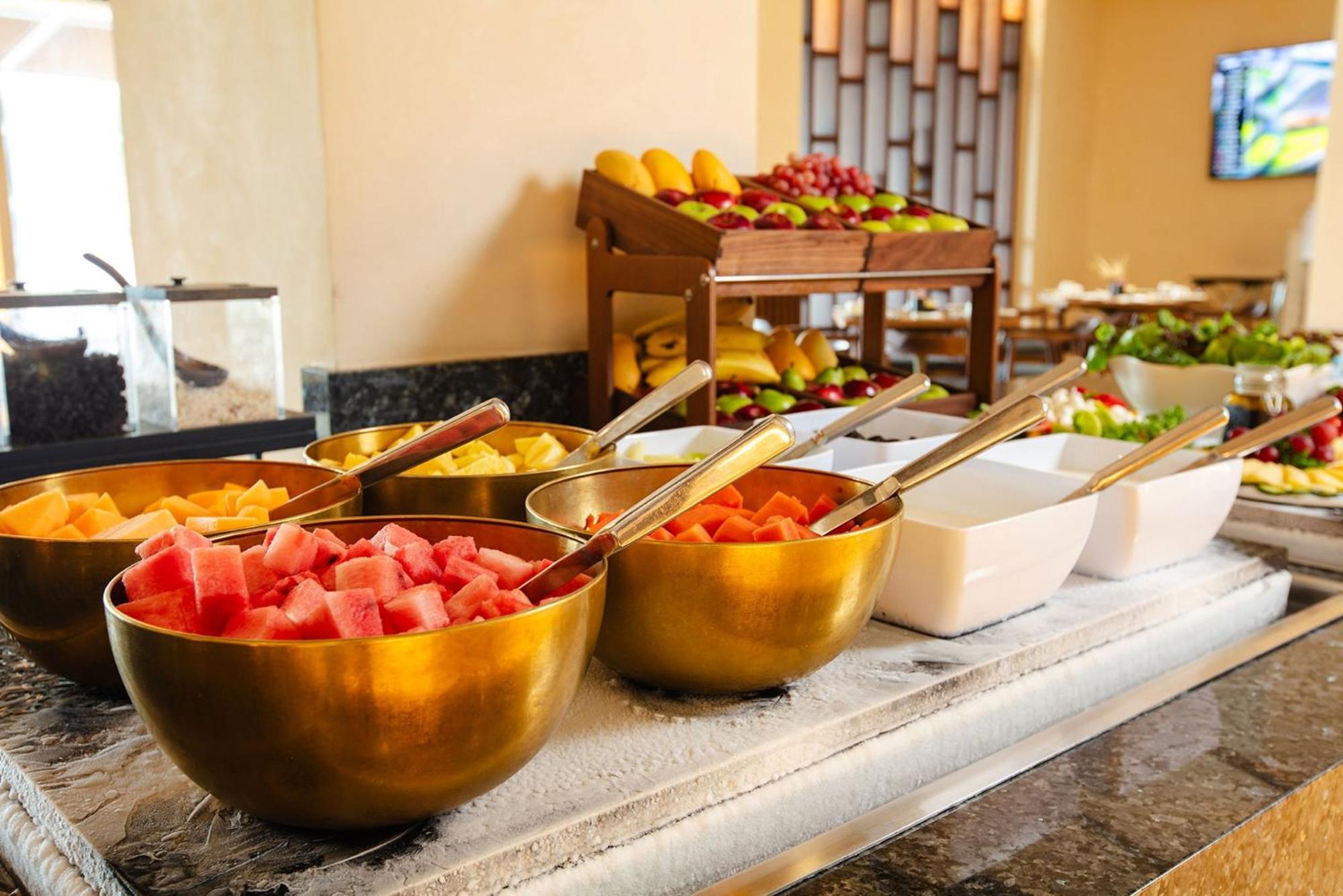 Camino Real Acapulco Diamante Exterior foto Fruit salad